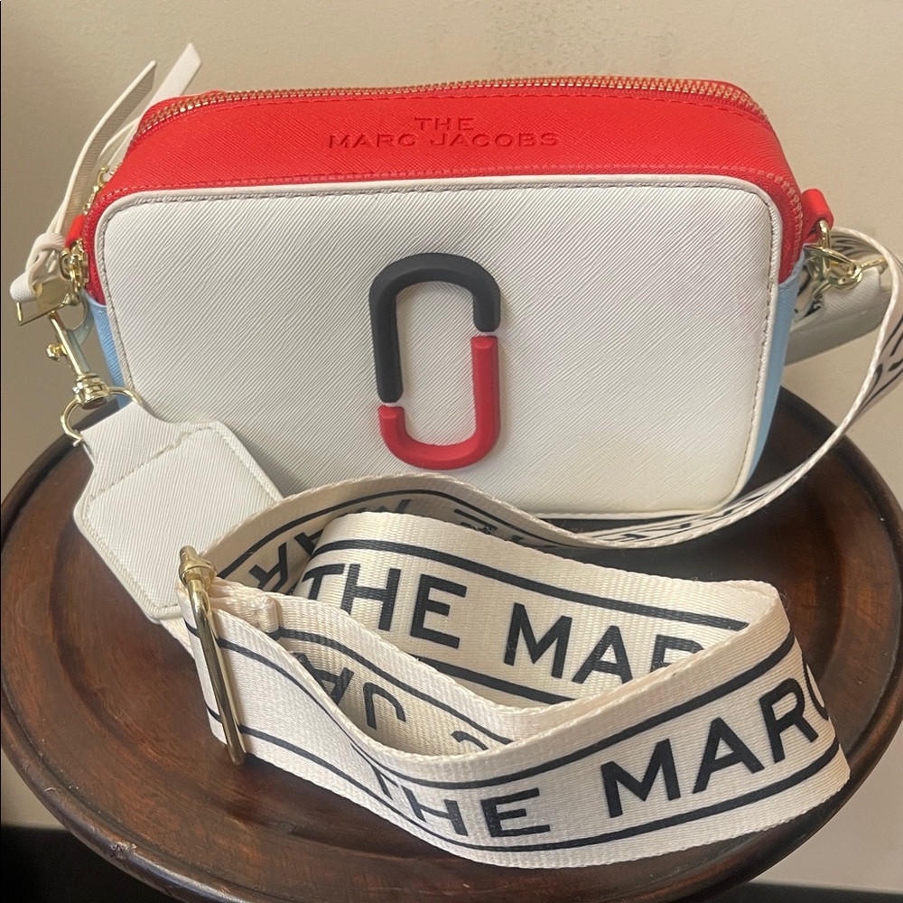 MJ inspired Snapshot Purse Red White & Blue W/Black & White Strap. Some damage.